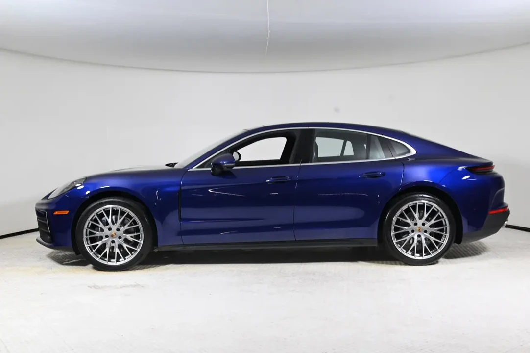 2024 Porsche 976 Panamera - Image 2 of 8