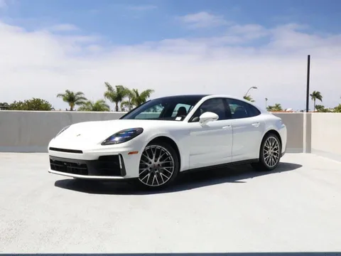 2024 Porsche Panamera 4