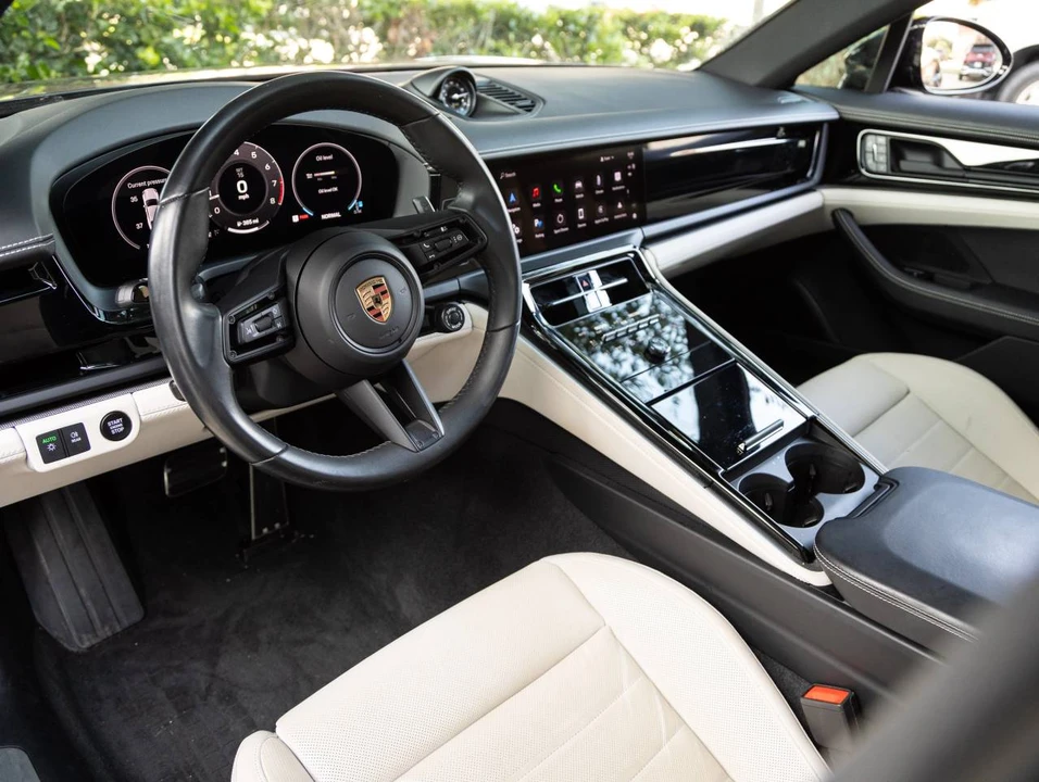 2024 Porsche 976 Panamera - Image 4 of 5