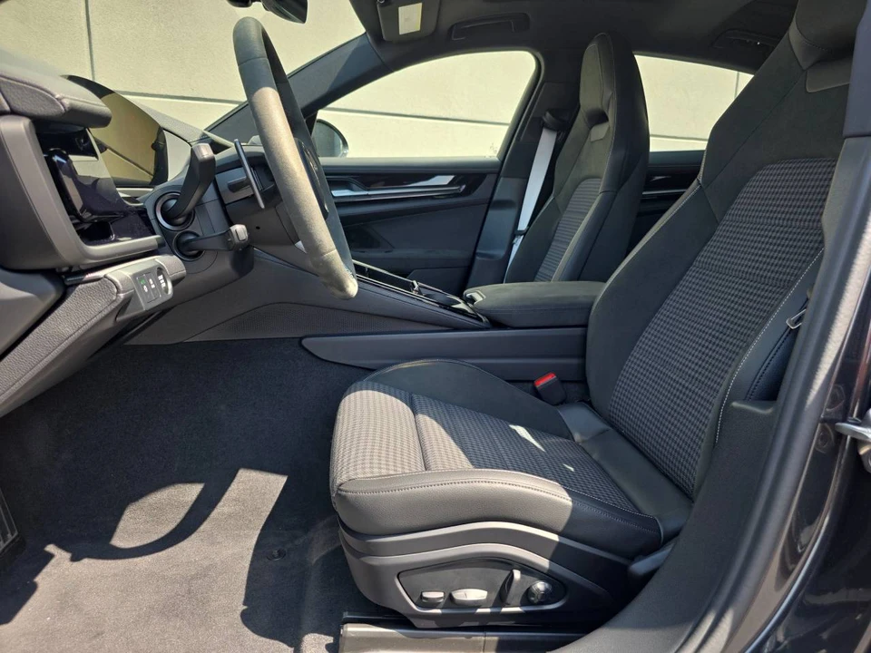2024 Porsche 976 Panamera - Image 5 of 5