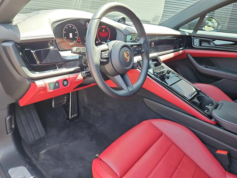 2024 Porsche 976 Panamera - Image 4 of 5
