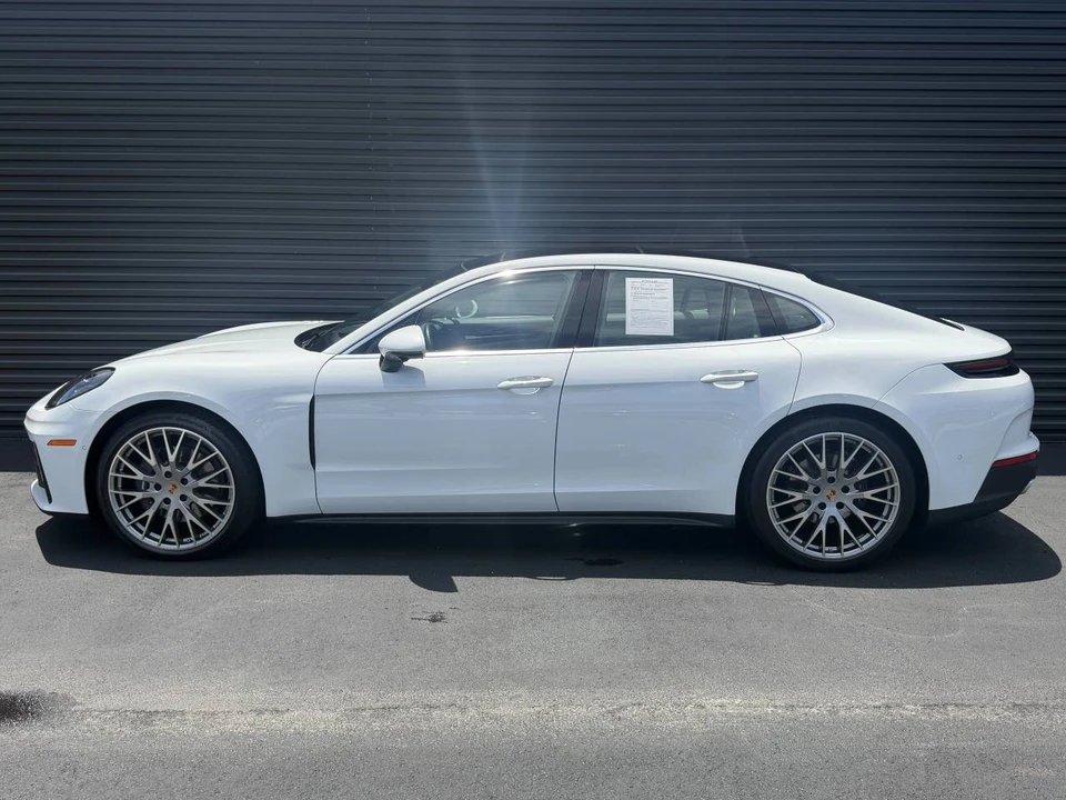 2024 Porsche 976 Panamera - Image 2 of 5