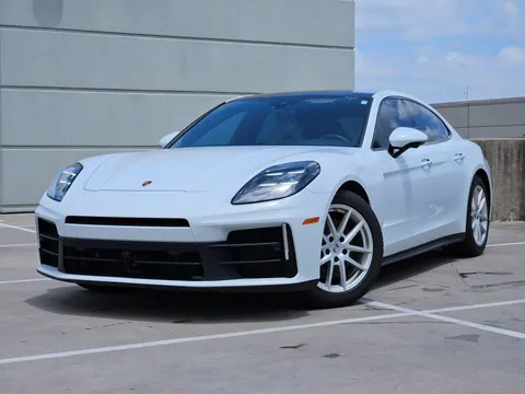2024 Porsche Panamera 4