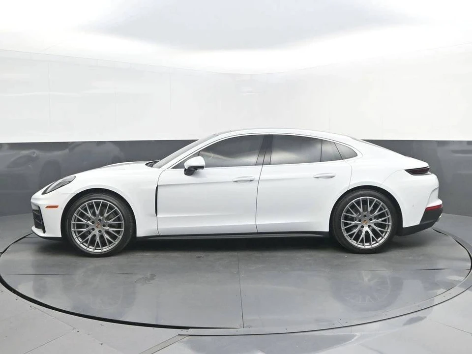 2024 Porsche 976 Panamera - Image 2 of 5
