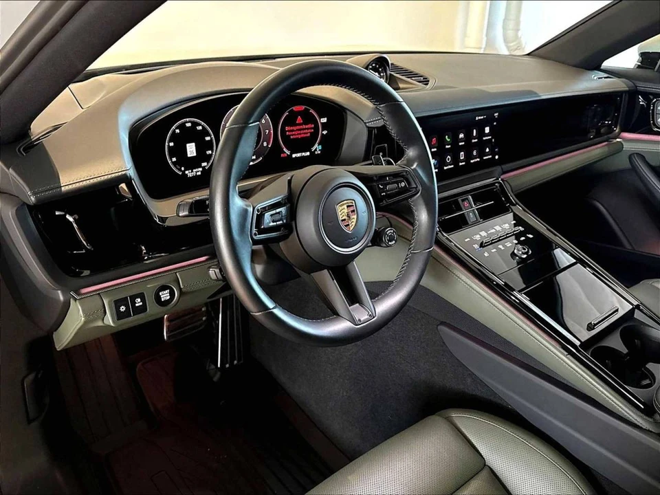 2024 Porsche 976 Panamera - Image 4 of 5