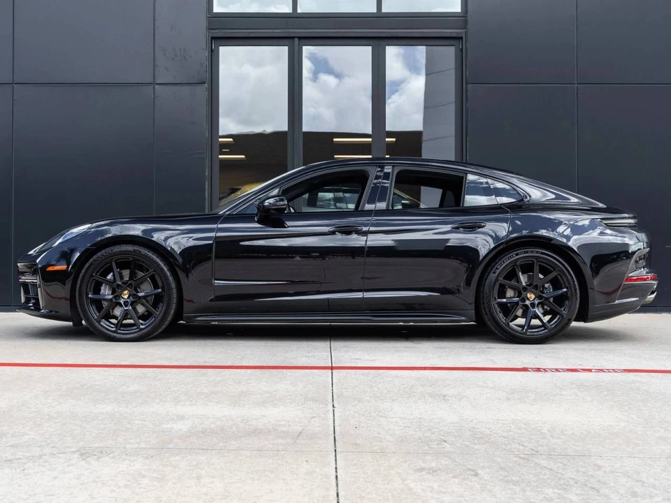 2024 Porsche 976 Panamera - Image 2 of 5