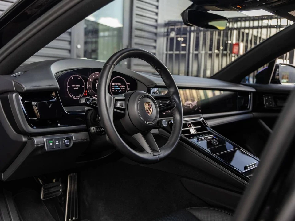 2024 Porsche 976 Panamera - Image 4 of 5