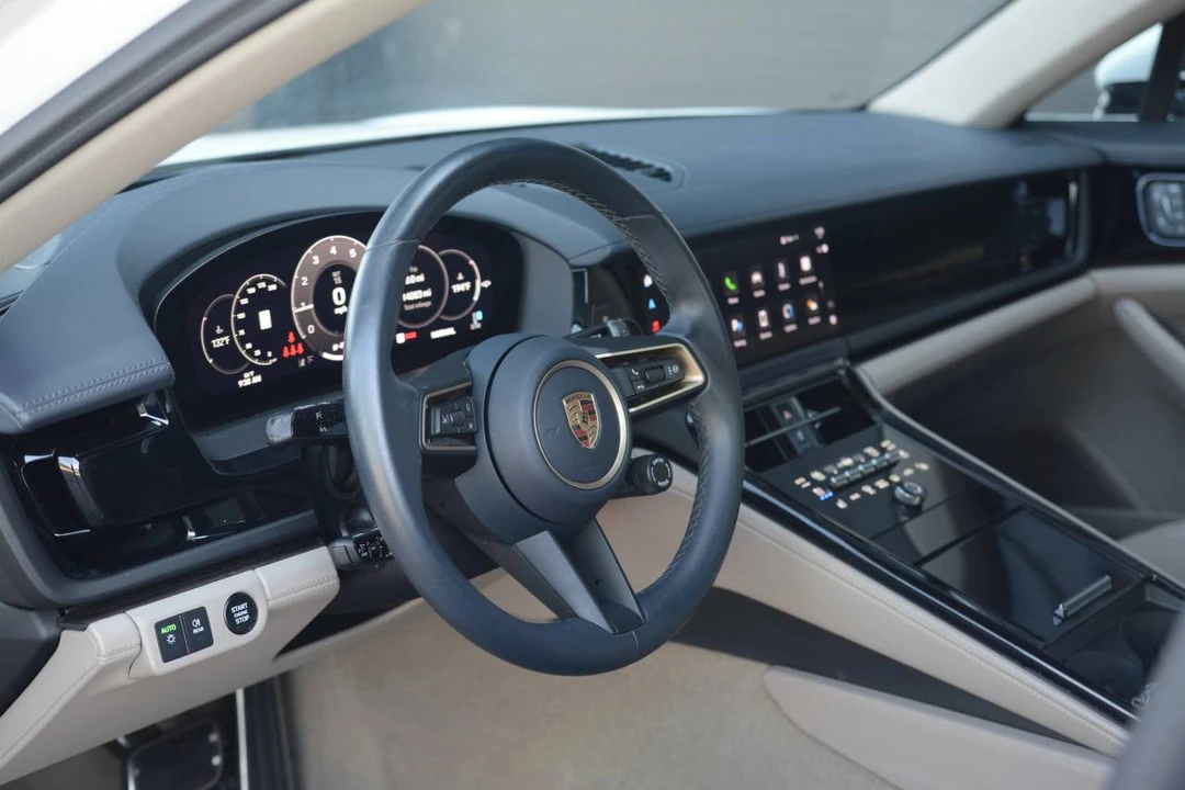 2024 Porsche 976 Panamera - Image 4 of 5