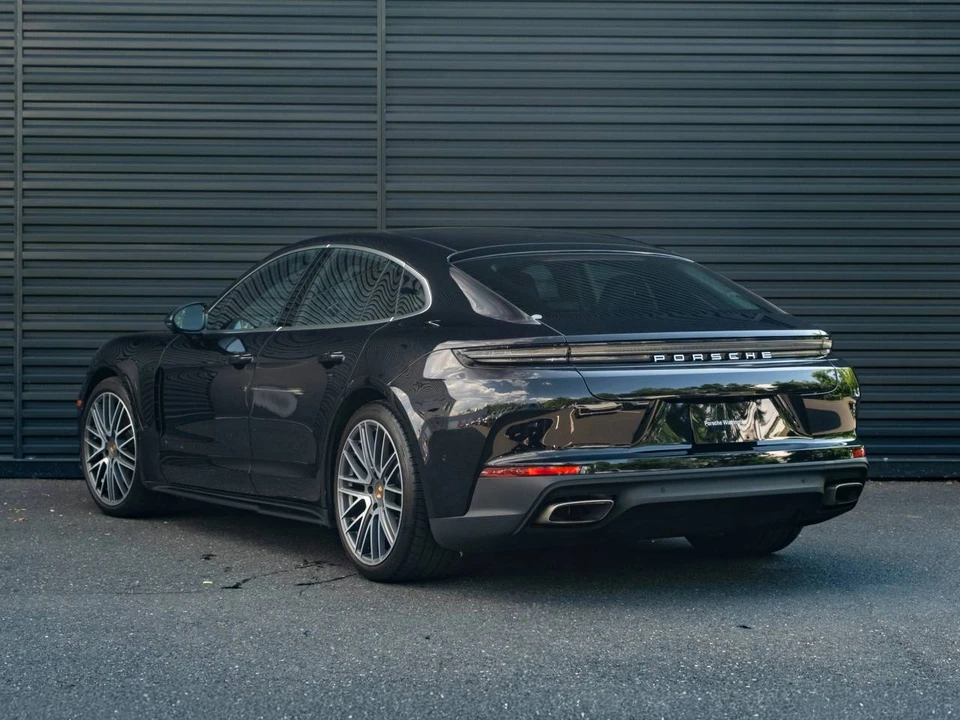 2024 Porsche 976 Panamera - Image 3 of 5