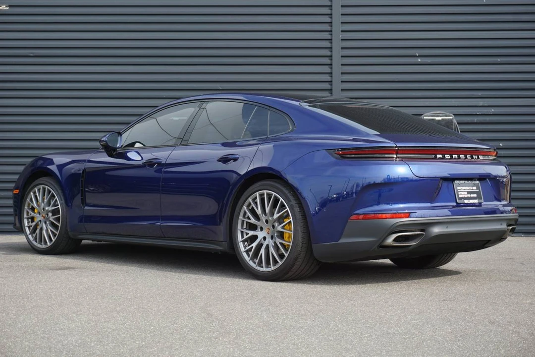 2024 Porsche 976 Panamera - Image 3 of 5