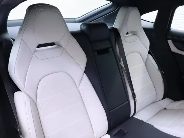 2024 Porsche 976 Panamera - Image 11 of 17