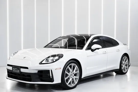 2024 Porsche Panamera 4
