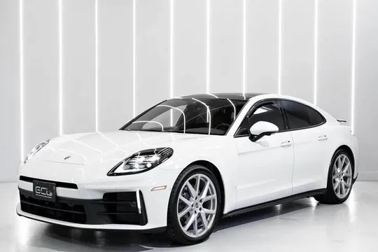 2024 Porsche Panamera 4