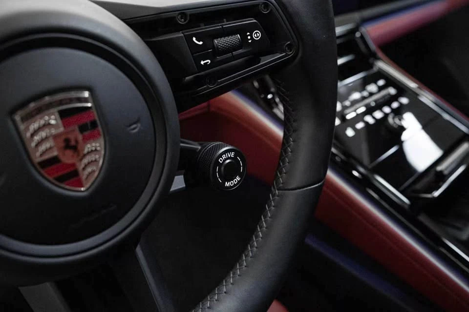 2024 Porsche 976 Panamera - Image 14 of 16