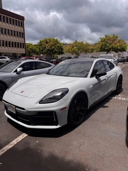 2024 Porsche 976 Panamera - Image 2 of 16