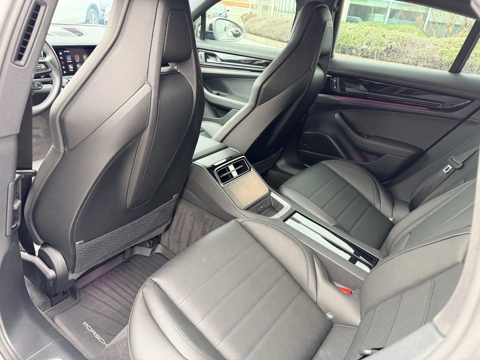 2024 Porsche 976 Panamera - Image 4 of 6