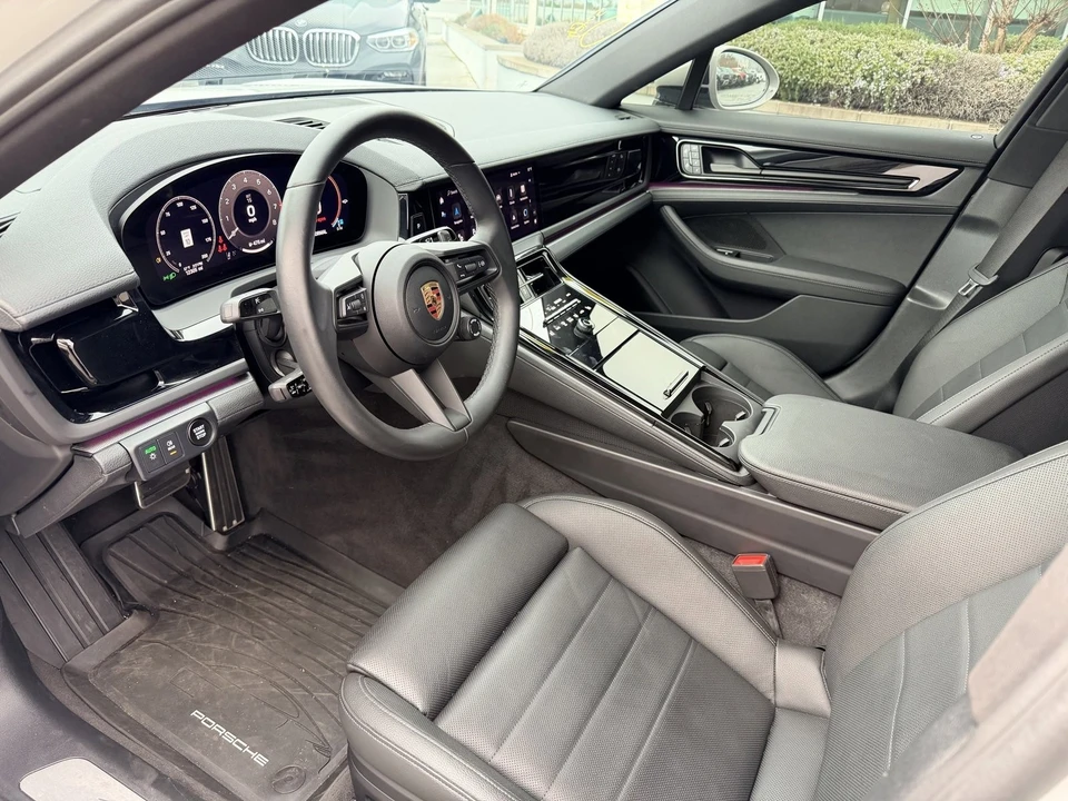 2024 Porsche 976 Panamera - Image 3 of 6