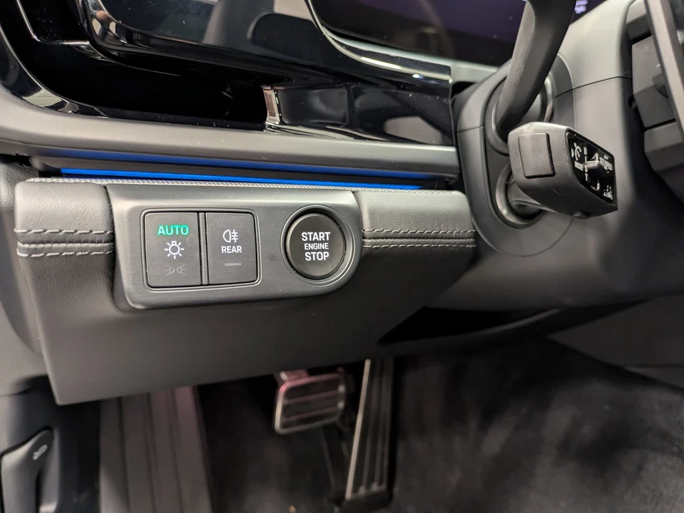 2024 Porsche 976 Panamera - Image 16 of 21