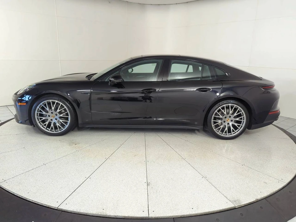 2024 Porsche 976 Panamera - Image 2 of 4