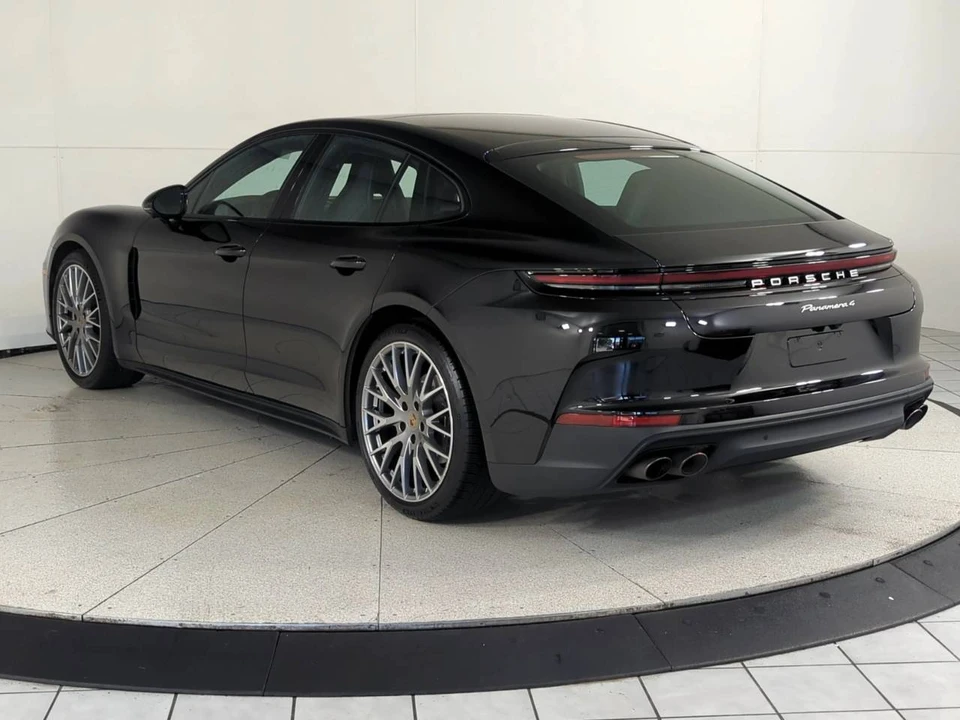 2024 Porsche 976 Panamera - Image 3 of 4