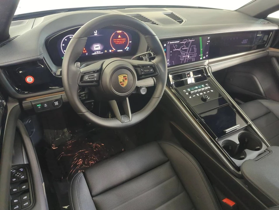 2024 Porsche 976 Panamera - Image 4 of 4