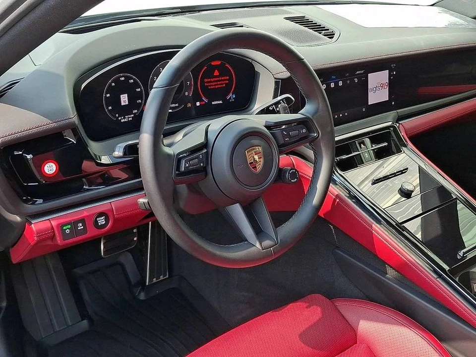 2024 Porsche 976 Panamera - Image 4 of 4