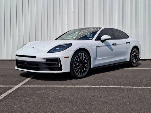 2024 Porsche Panamera 4