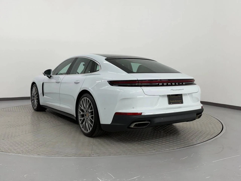 2024 Porsche 976 Panamera - Image 3 of 4