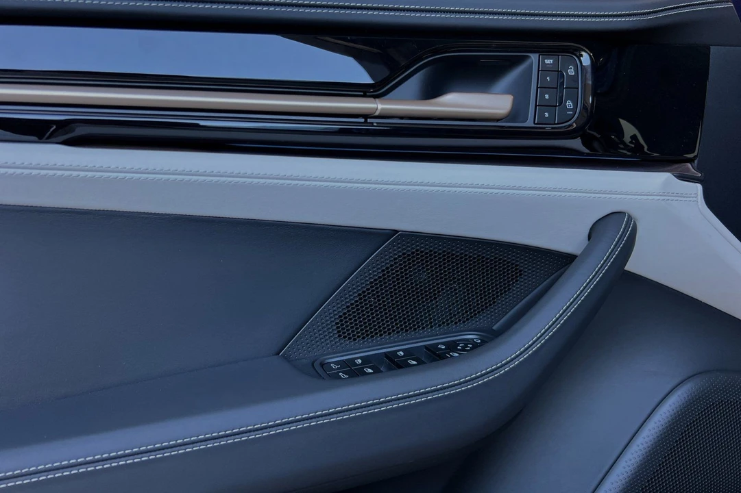 2024 Porsche 976 Panamera - Image 12 of 21
