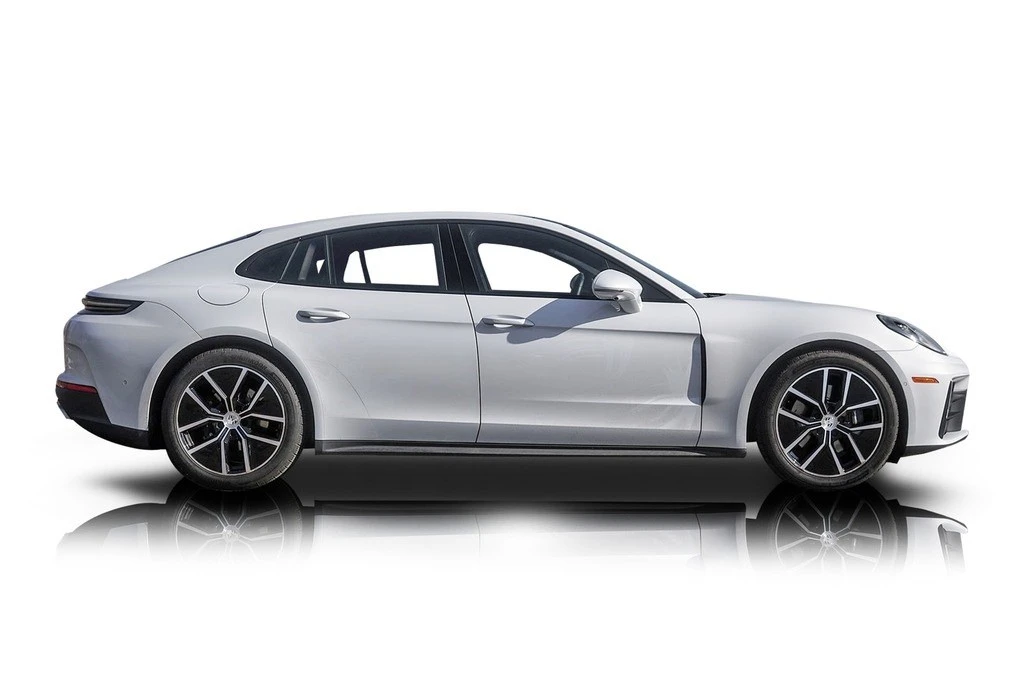 2024 Porsche 976 Panamera - Image 2 of 12