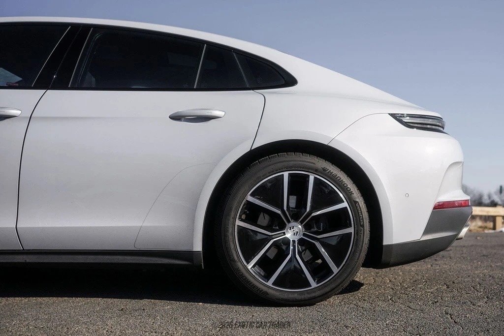 2024 Porsche 976 Panamera - Image 5 of 12