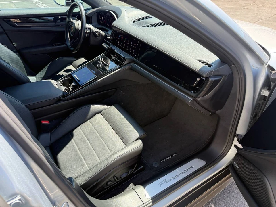 2024 Porsche 976 Panamera - Image 12 of 19