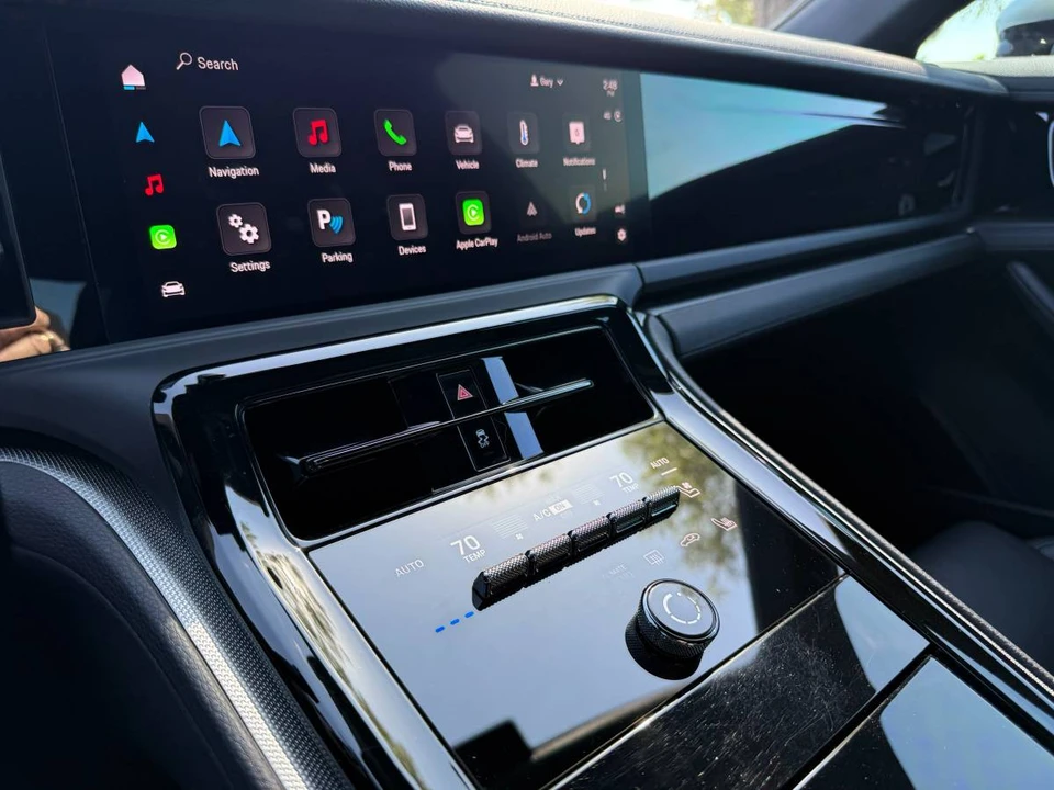 2024 Porsche 976 Panamera - Image 14 of 19