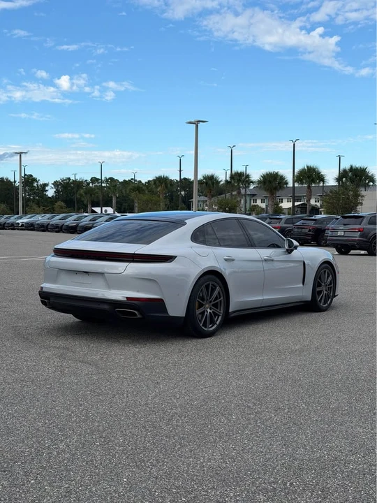 2024 Porsche 976 Panamera - Image 3 of 16