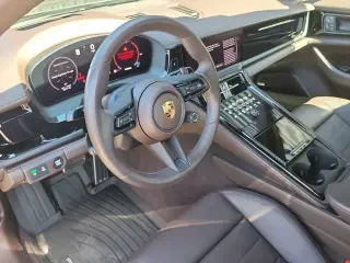 2024 Porsche 976 Panamera - Image 4 of 4