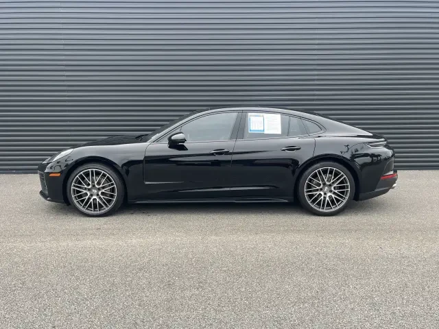 2024 Porsche 976 Panamera - Image 2 of 4