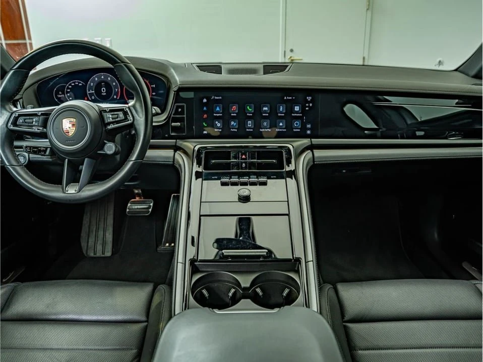 2024 Porsche 976 Panamera - Image 6 of 20