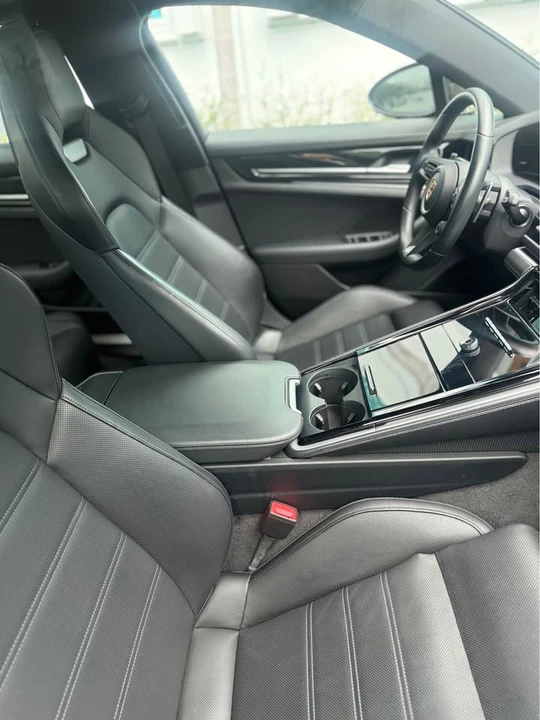 2024 Porsche 976 Panamera - Image 2 of 5