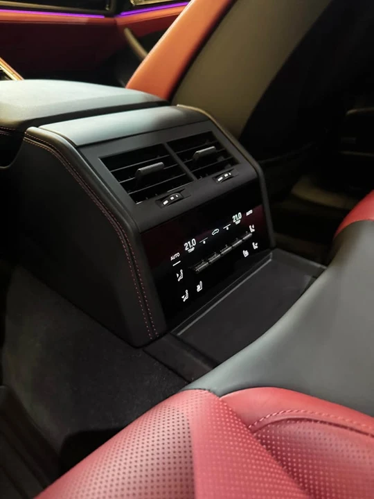 2024 Porsche 976 Panamera - Image 11 of 16