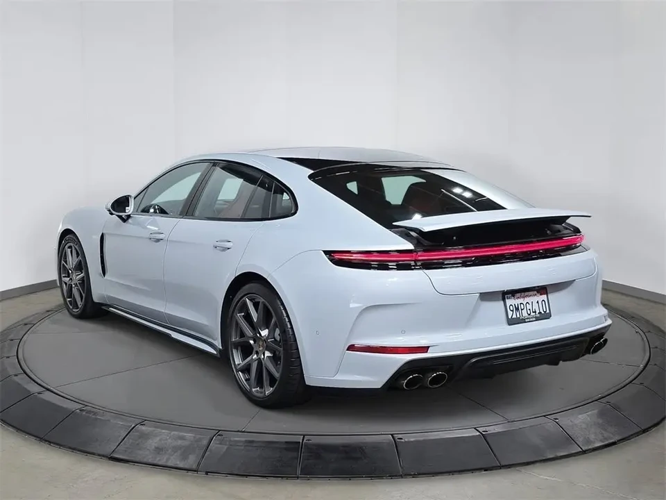 2024 Porsche 976 Panamera - Image 3 of 6