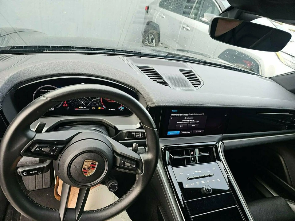 2024 Porsche 976 Panamera - Image 10 of 13