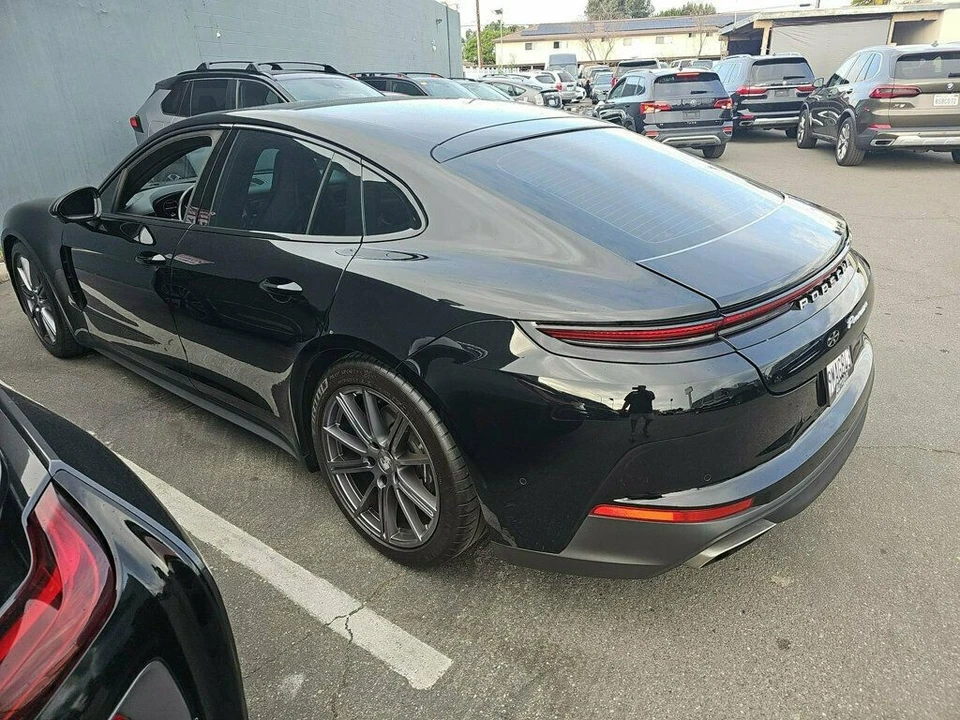2024 Porsche 976 Panamera - Image 6 of 13