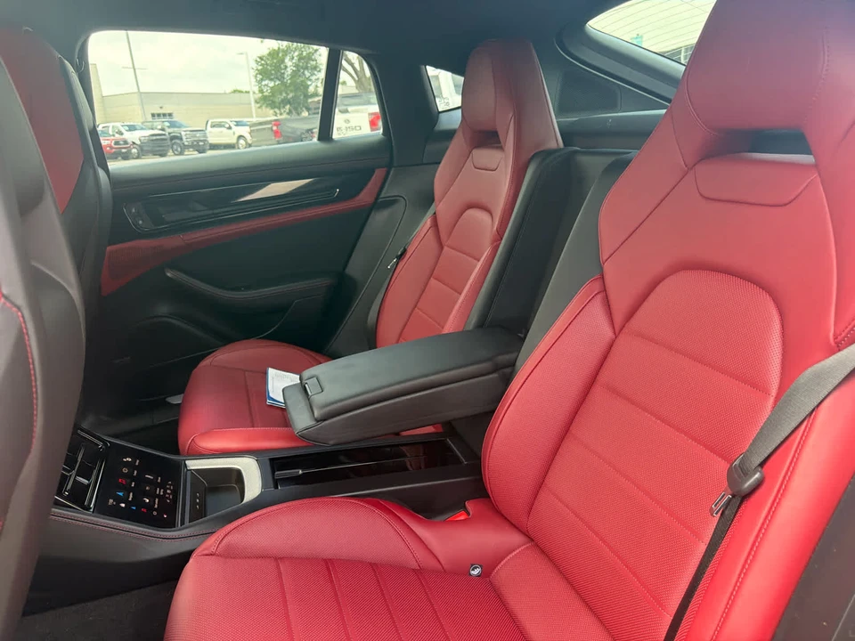2024 Porsche 976 Panamera - Image 8 of 10