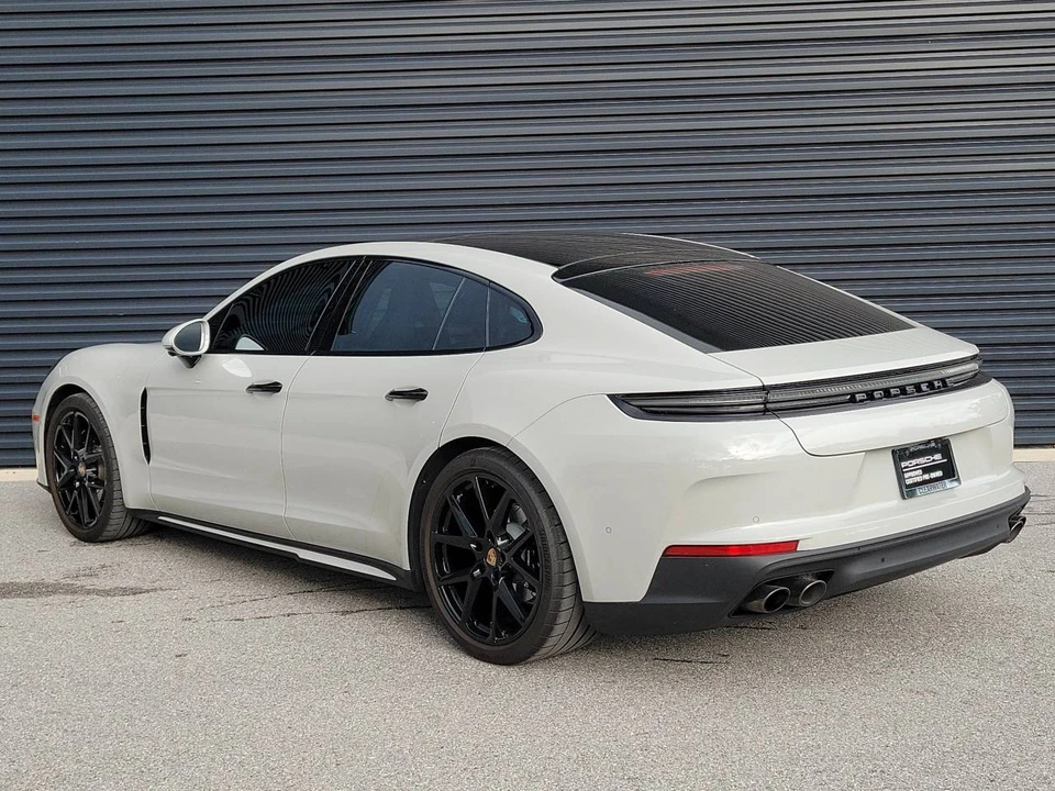 2024 Porsche 976 Panamera - Image 3 of 4
