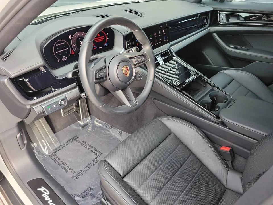 2024 Porsche 976 Panamera - Image 4 of 4