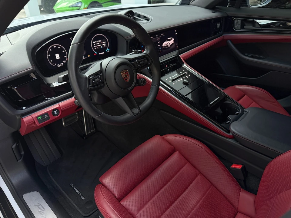 2024 Porsche 976 Panamera - Image 24 of 31