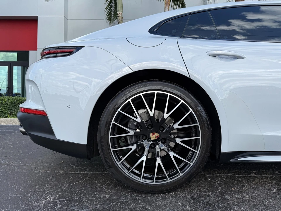 2024 Porsche 976 Panamera - Image 4 of 31