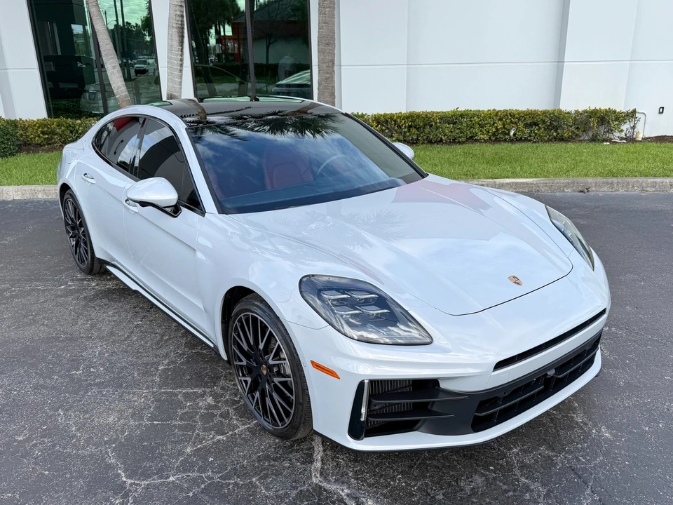 2024 Porsche 976 Panamera - Image 5 of 31