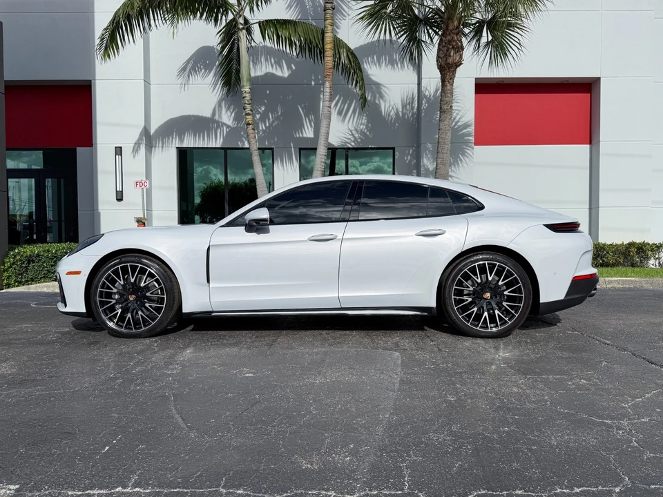 2024 Porsche 976 Panamera - Image 13 of 31