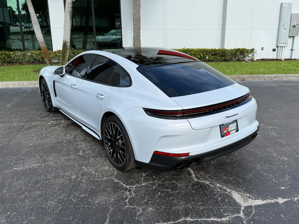 2024 Porsche 976 Panamera - Image 17 of 31